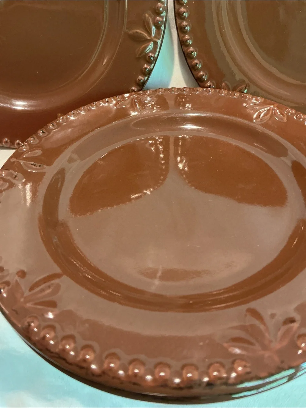 EUC - Set of 4 Stoneware Appetizer / Dessert Plates